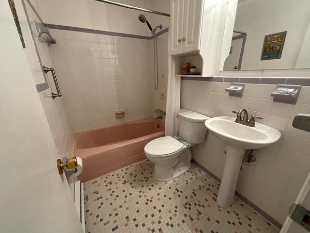 400 Woodland CIR, Lynchburg, VA 24502