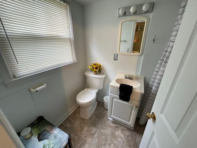 400 Woodland CIR, Lynchburg, VA 24502