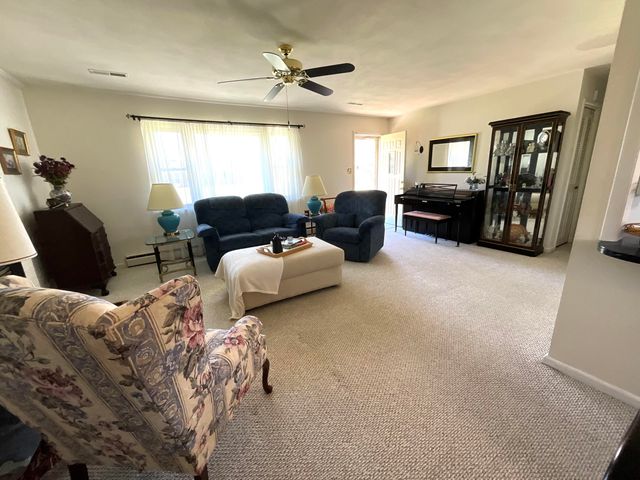 400 Woodland CIR, Lynchburg, VA 24502