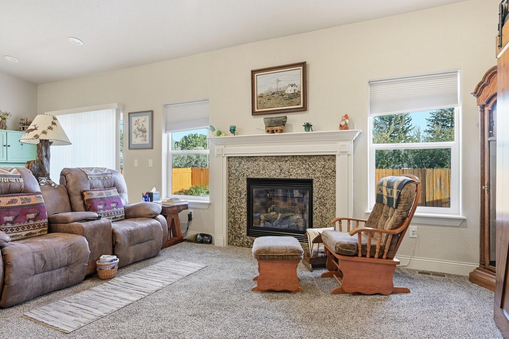 470 W Hart Street, Buffalo, WY 82834 photo 4