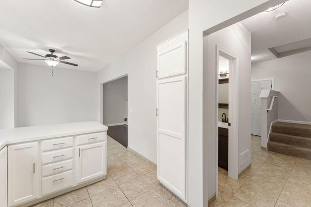 29 River Bend Place, Chaska, MN 55318