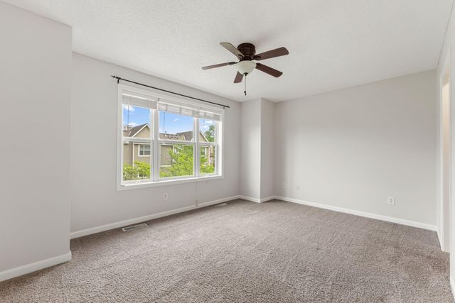 29 River Bend Place, Chaska, MN 55318