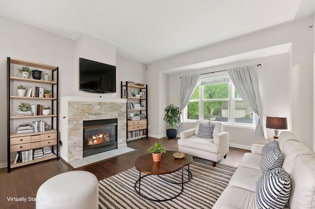 29 River Bend Place, Chaska, MN 55318