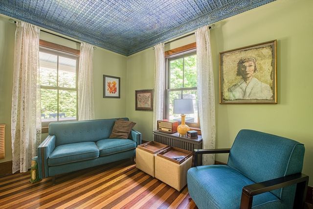 7 Oakland Ave., Easton, MA 02334