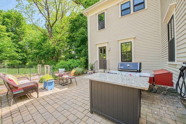 7 Oakland Ave., Easton, MA 02334