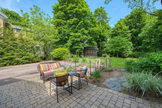 7 Oakland Ave., Easton, MA 02334