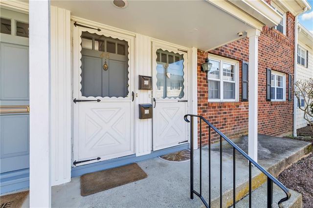 245 Unquowa Road 46, Fairfield, CT 06824