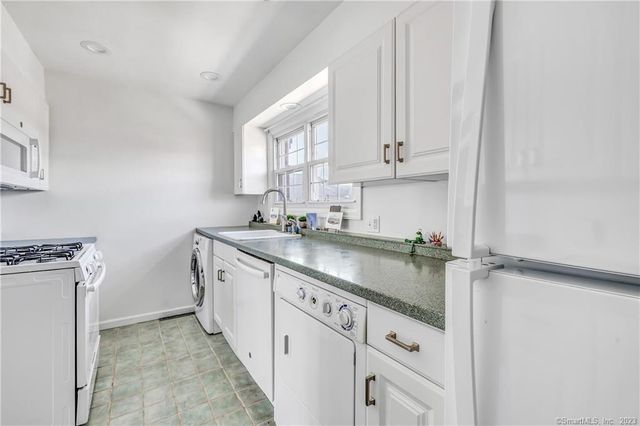 245 Unquowa Road 46, Fairfield, CT 06824