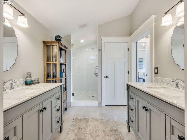 89464 MANION Dr, Warrenton, OR 97146