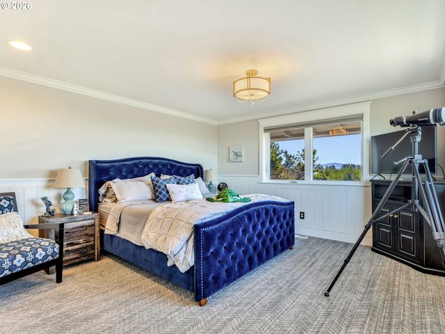 89464 MANION Dr, Warrenton, OR 97146