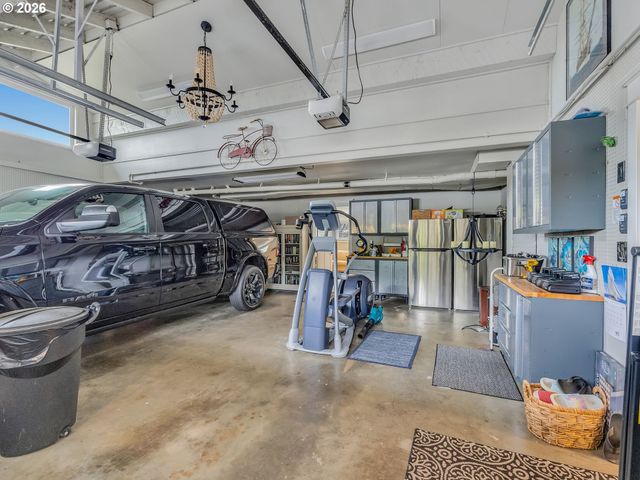 89464 MANION Dr, Warrenton, OR 97146