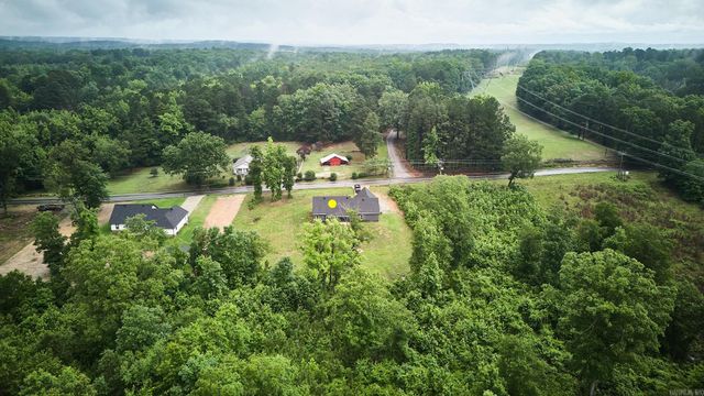 12915 Styles Rd, Bauxite, AR 72011