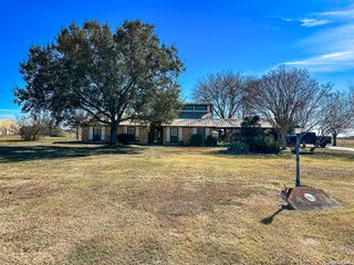 4911 Youngsford, Marion, TX 78124