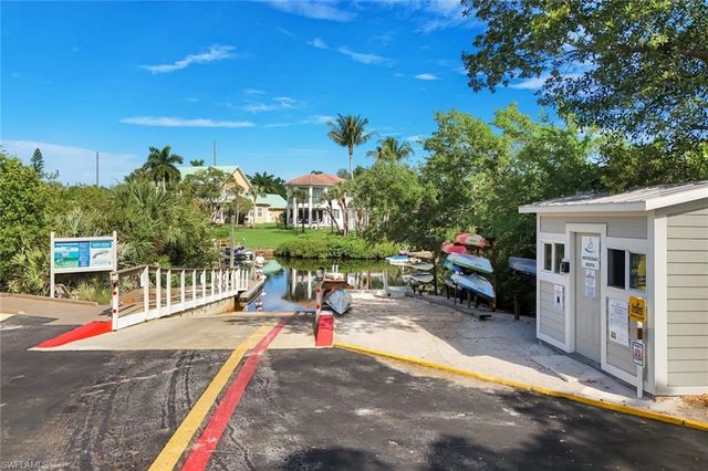 21790 Southern Hills DR 101, Estero, FL 33928
