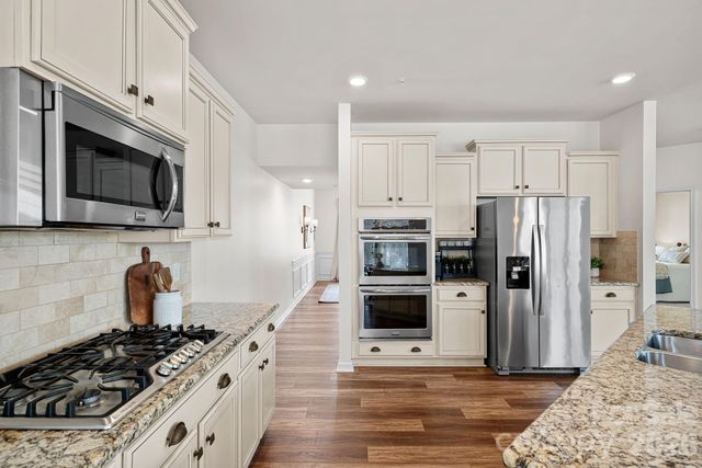 132 Flora Vista Drive, Mooresville, NC 28117