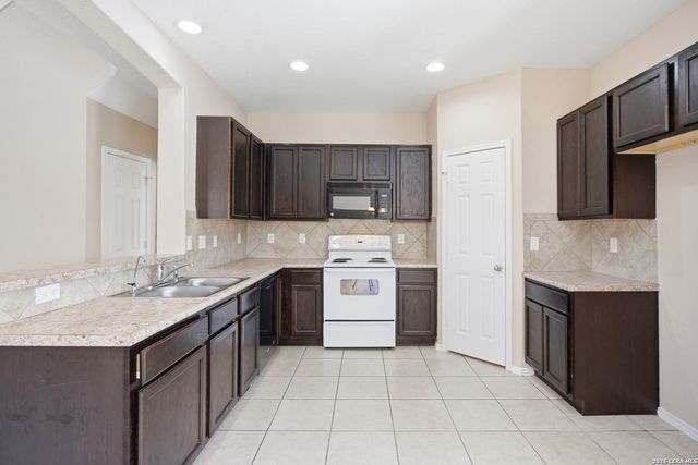 6022 Julians, San Antonio, TX 78244