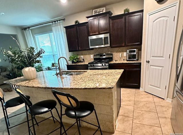 22414 AKIN HTS, San Antonio, TX 78261