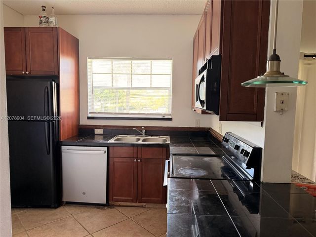 891 Cypress Park Way P6, Deerfield Beach, FL 33064