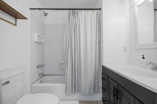 1167 Ridgeway DR, Austin, TX 78702