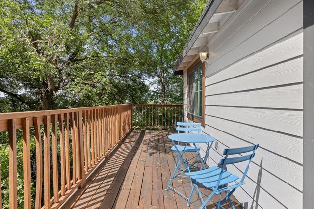 1167 Ridgeway DR, Austin, TX 78702