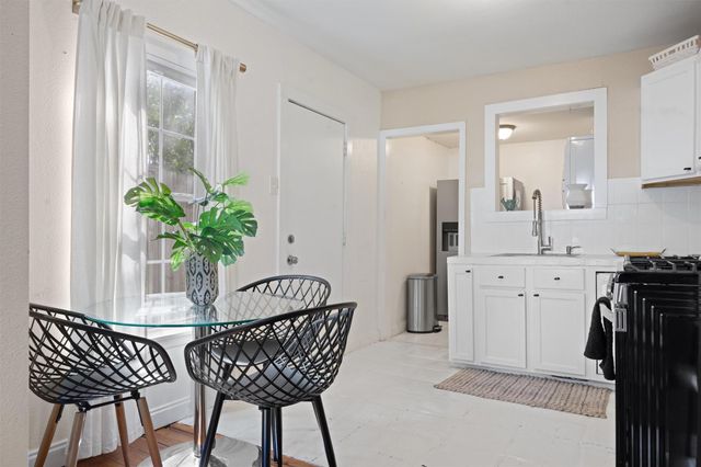 1167 Ridgeway DR, Austin, TX 78702