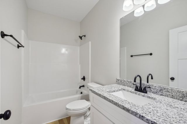 60 Stone Gate Lane, Hartsville, TN 37074