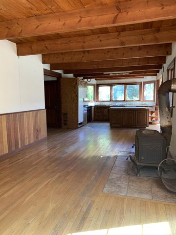 123 Cider Lane, Ettersburg, CA 95542