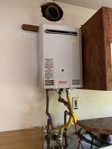 123 Cider Lane, Ettersburg, CA 95542