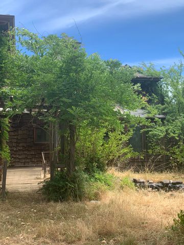 123 Cider Lane, Ettersburg, CA 95542