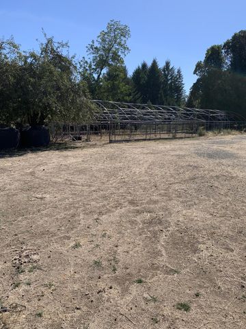 123 Cider Lane, Ettersburg, CA 95542