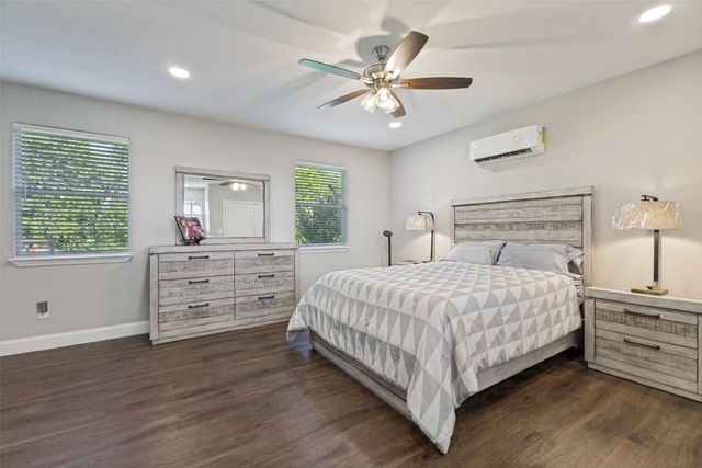 810 S Bois D Arc Street, Forney, TX 75126