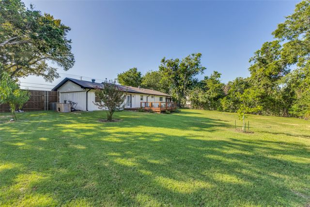 810 S Bois D Arc Street, Forney, TX 75126