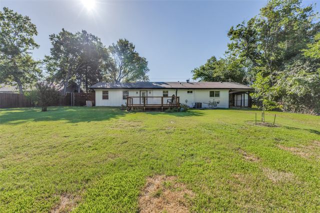 810 S Bois D Arc Street, Forney, TX 75126