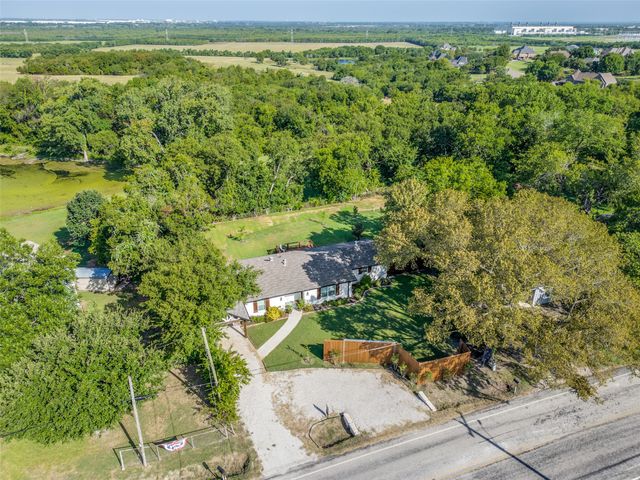 810 S Bois D Arc Street, Forney, TX 75126