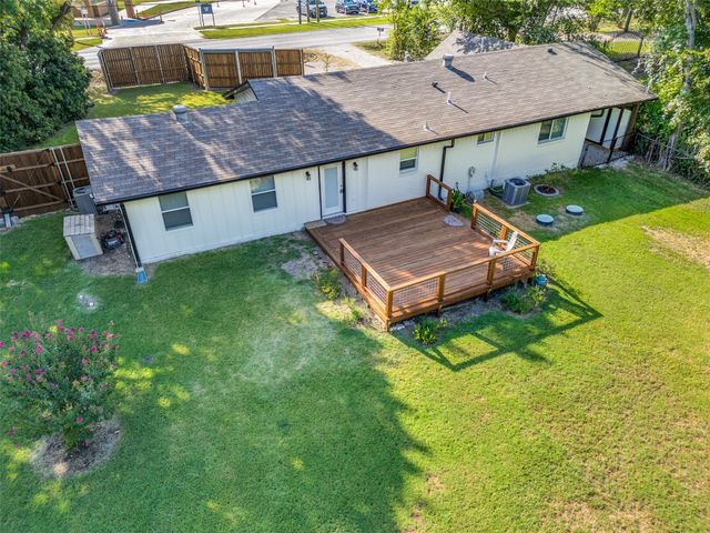 810 S Bois D Arc Street, Forney, TX 75126