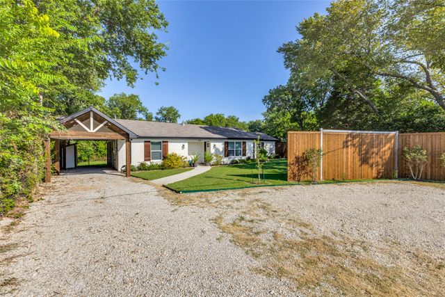 810 S Bois D Arc Street, Forney, TX 75126