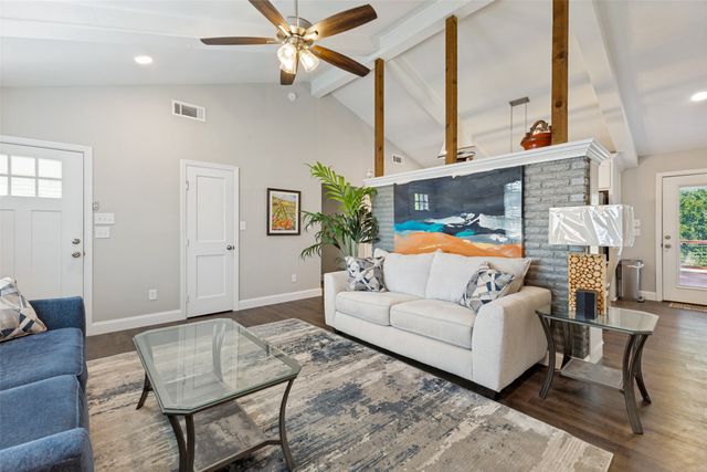 810 S Bois D Arc Street, Forney, TX 75126