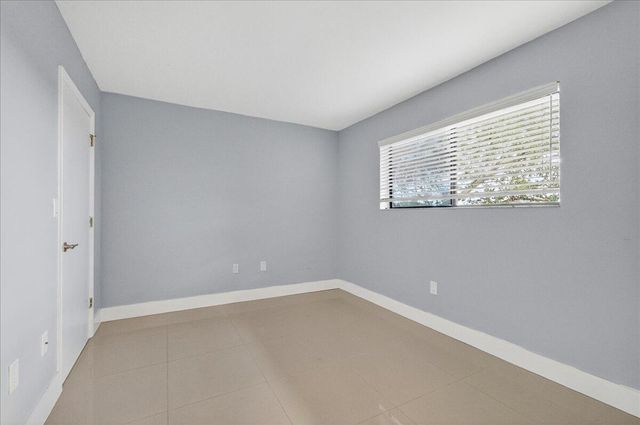 7451 NW 16th Street 407, Plantation, FL 33313