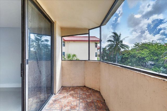 7451 NW 16th Street 407, Plantation, FL 33313