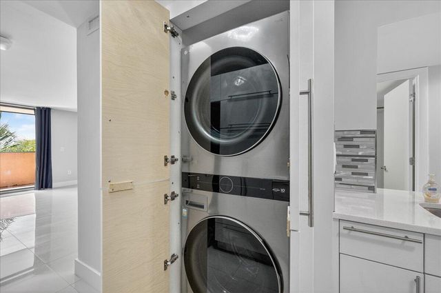 7451 NW 16th Street 407, Plantation, FL 33313