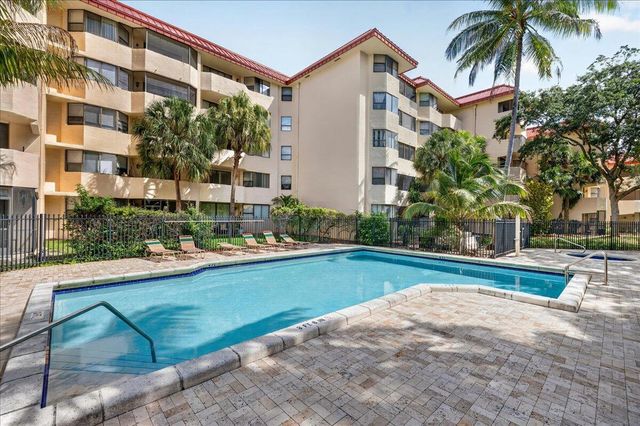7451 NW 16th Street 407, Plantation, FL 33313