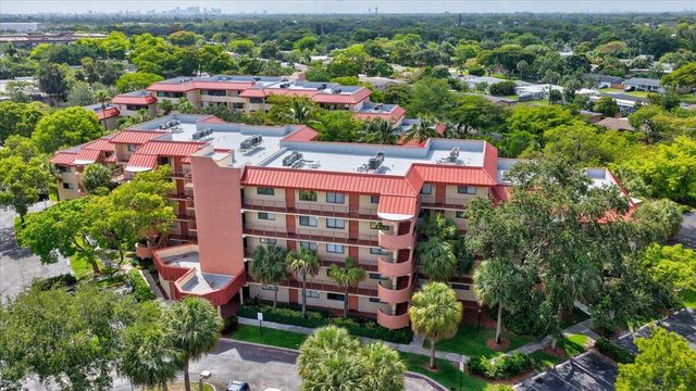 7451 NW 16th Street 407, Plantation, FL 33313