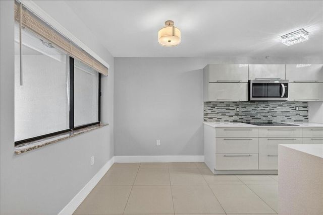 7451 NW 16th Street 407, Plantation, FL 33313