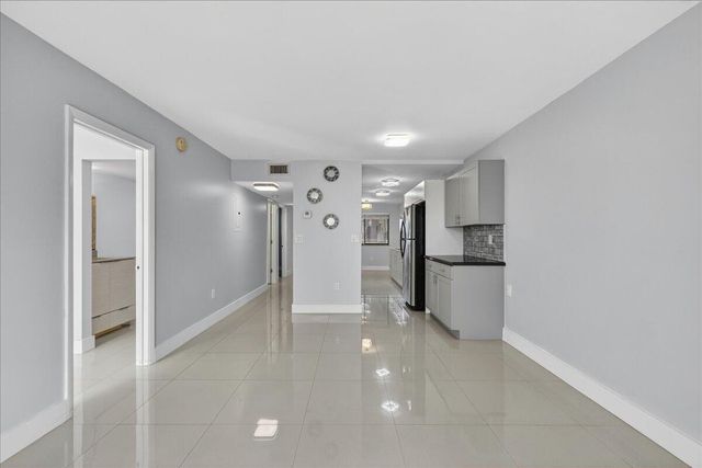 7451 NW 16th Street 407, Plantation, FL 33313