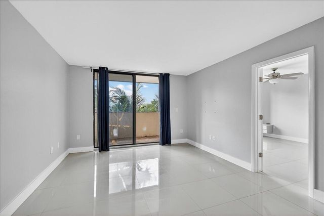 7451 NW 16th Street 407, Plantation, FL 33313