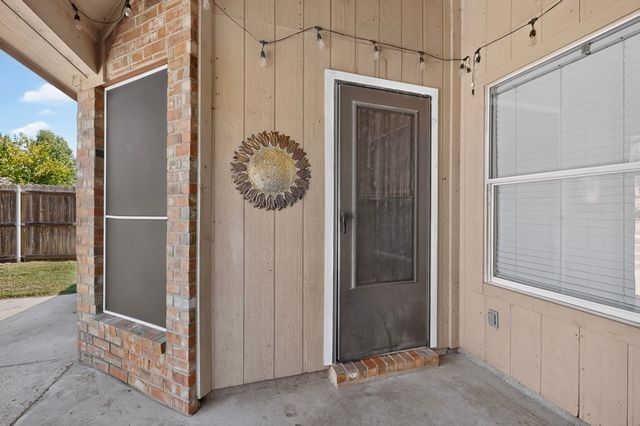 839 Evergreen Lane, Burleson, TX 76028