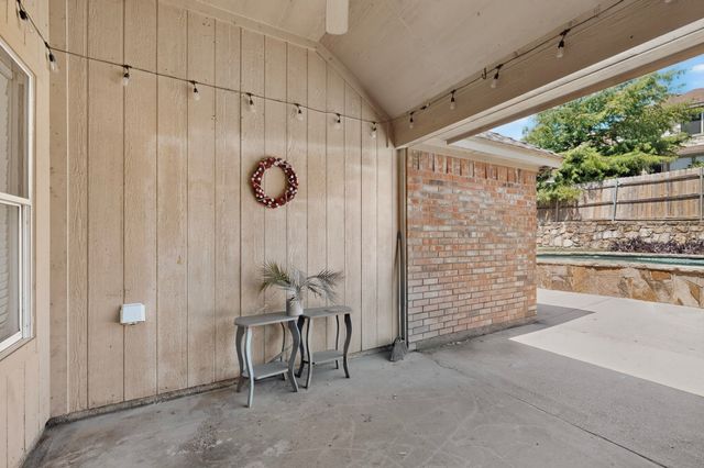 839 Evergreen Lane, Burleson, TX 76028