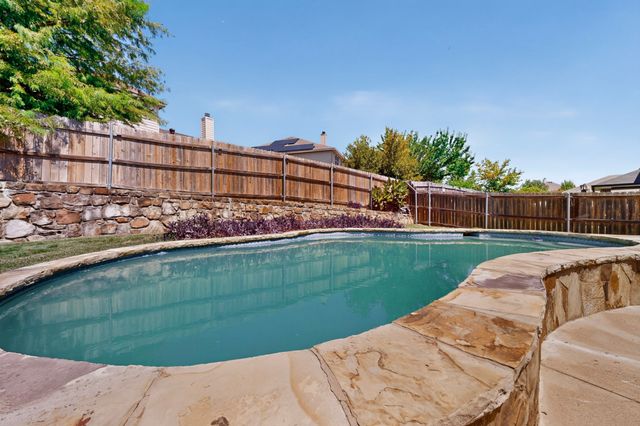 839 Evergreen Lane, Burleson, TX 76028