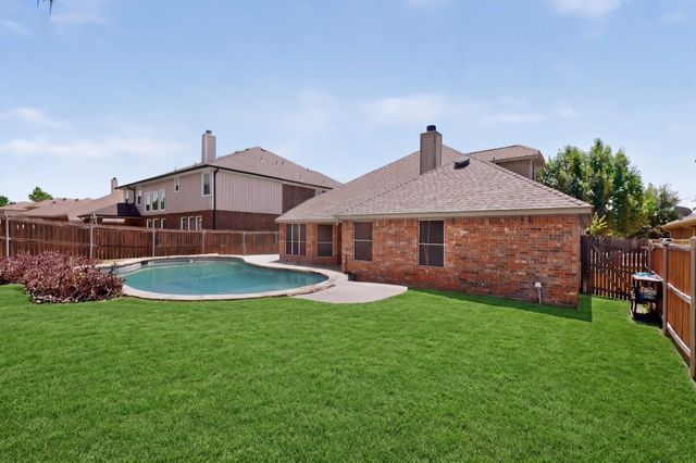 839 Evergreen Lane, Burleson, TX 76028