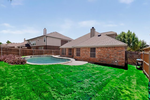 839 Evergreen Lane, Burleson, TX 76028
